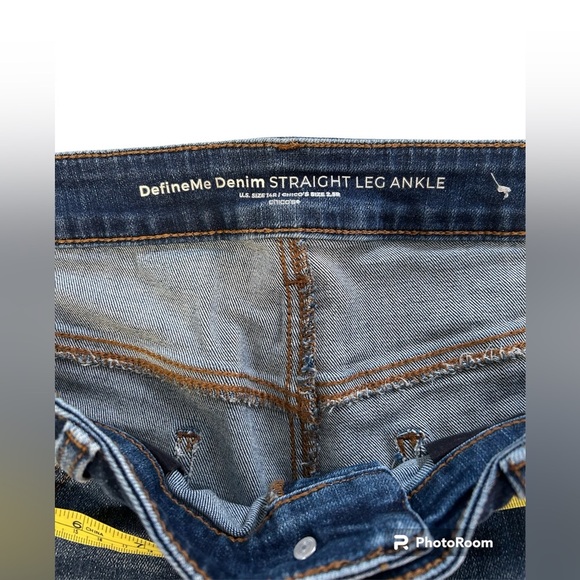 DEFINE ME DENIM STRAIGHT LEG ANKLE JEANS, 2.5R (US 14) - Picture 2 of 6